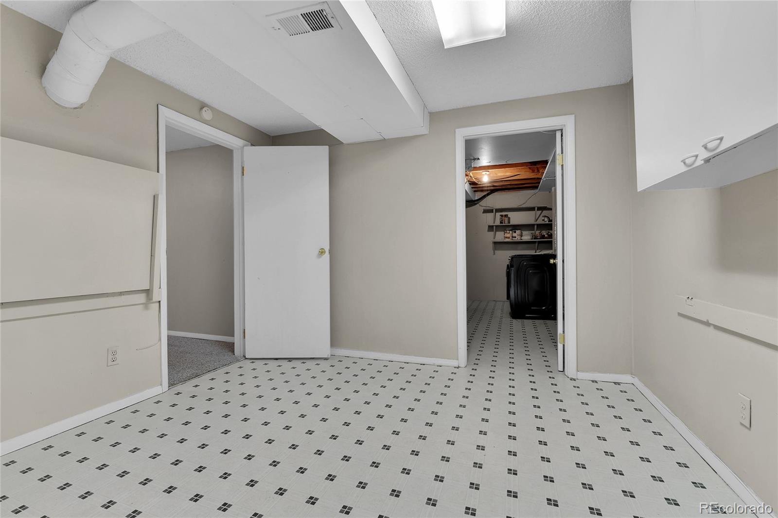 MLS Image #40 for 2348 s elkhart street,aurora, Colorado