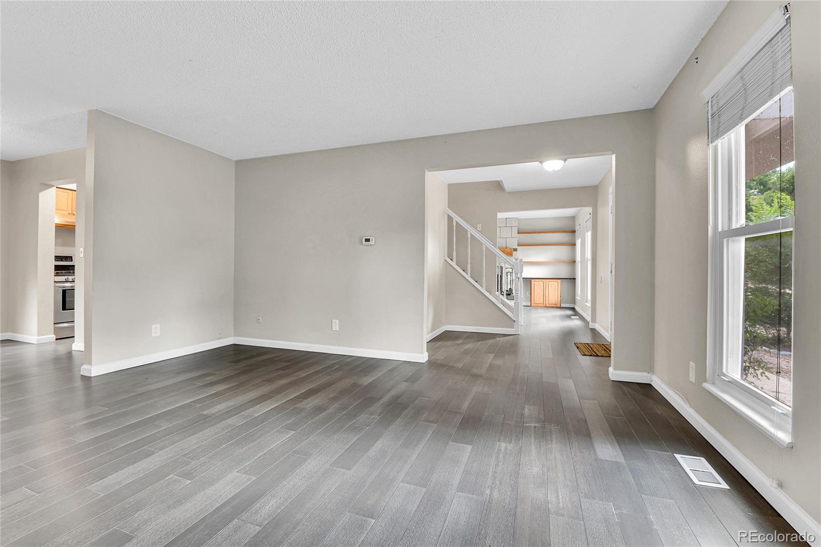 MLS Image #8 for 2348 s elkhart street,aurora, Colorado