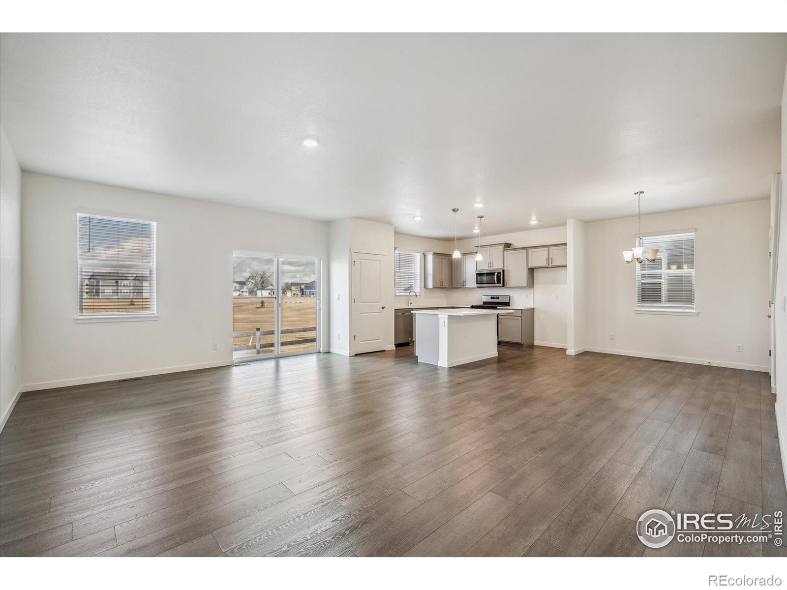 MLS Image #3 for 925  tallus street,lochbuie, Colorado