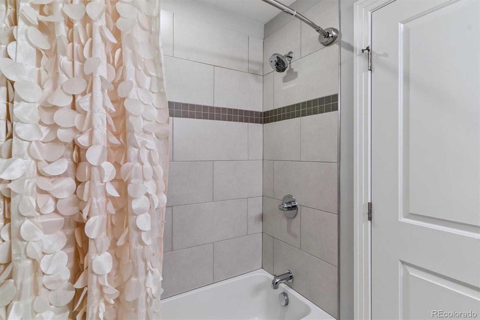 MLS Image #35 for 2428 n clarkson street,denver, Colorado