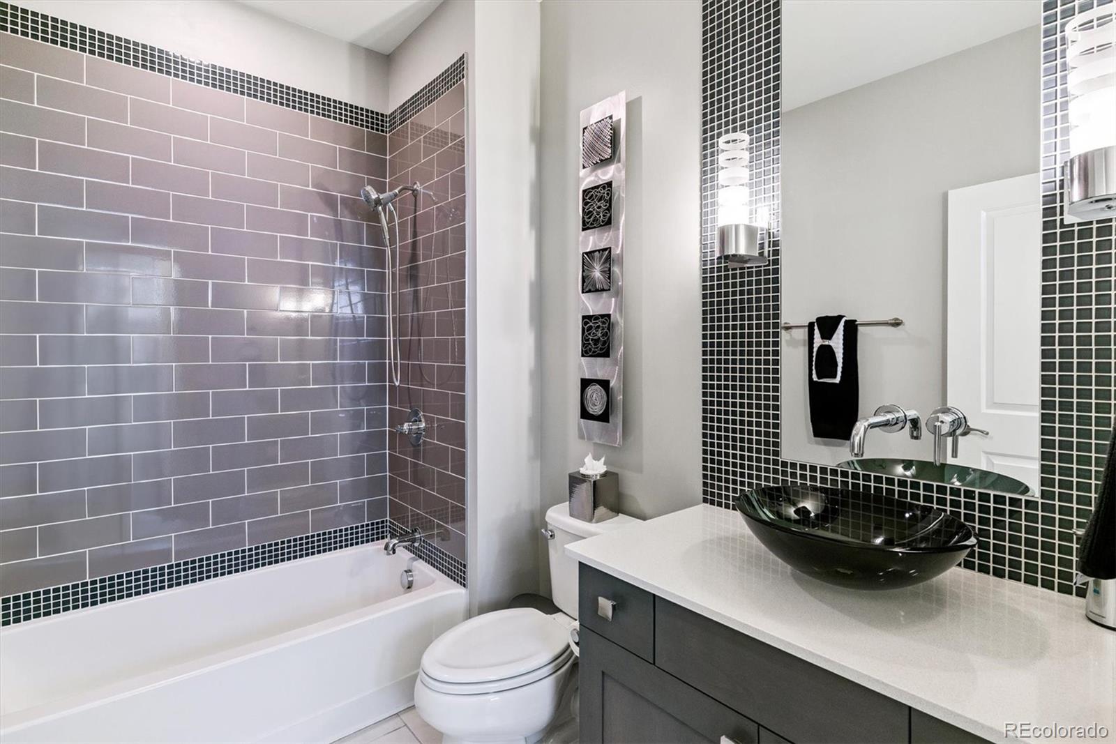 MLS Image #6 for 2428 n clarkson street,denver, Colorado