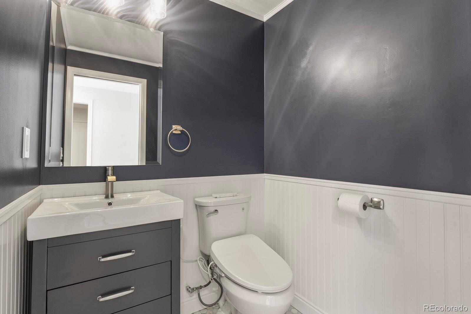 MLS Image #17 for 691 s holly street,denver, Colorado