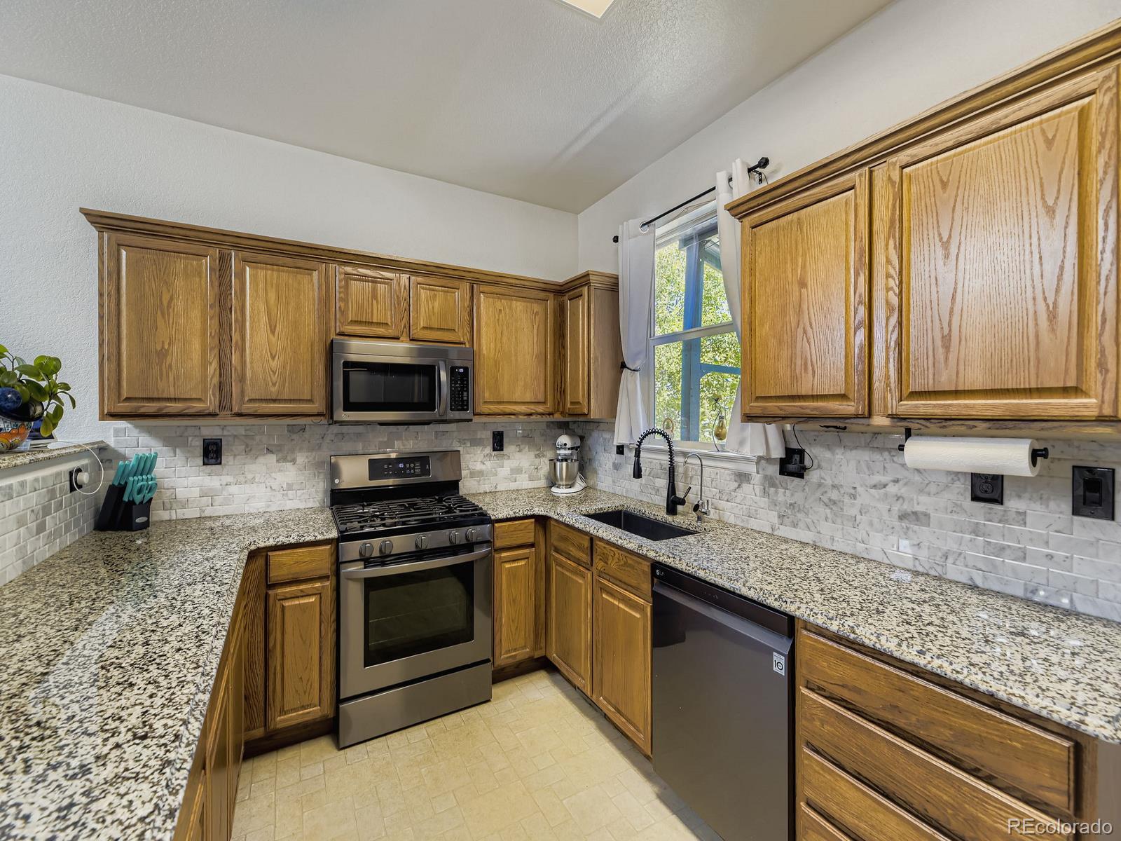 MLS Image #5 for 1902  ance street,strasburg, Colorado