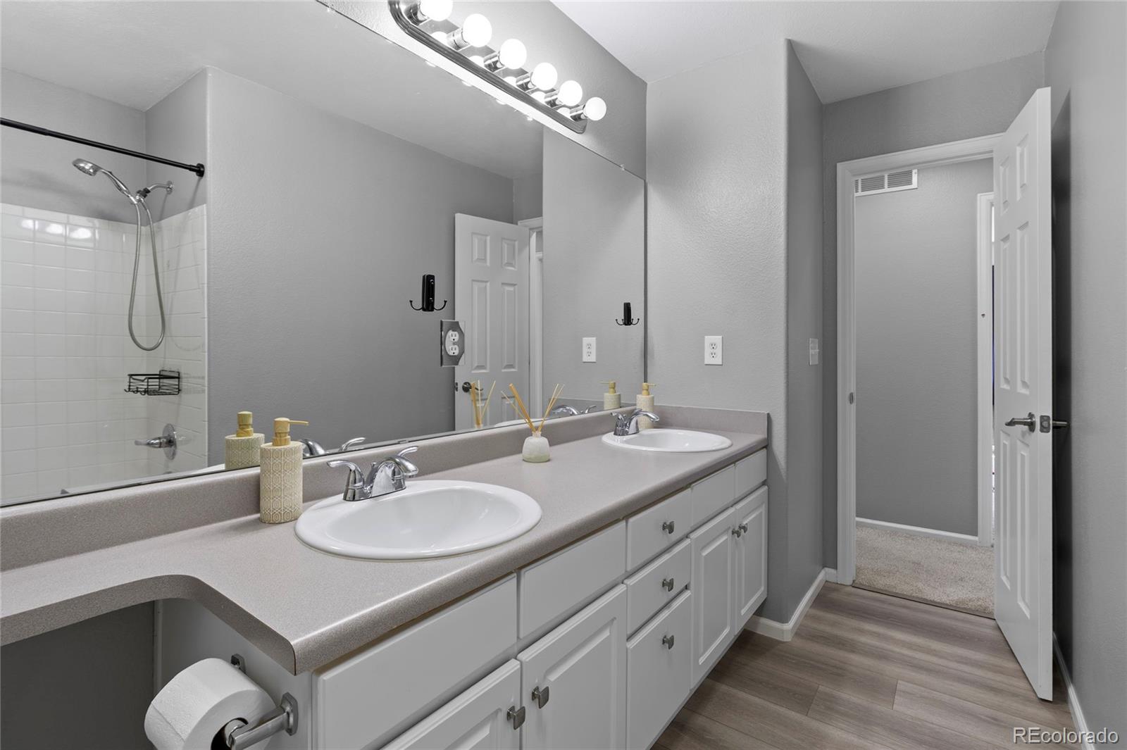 MLS Image #25 for 18565 e berry drive,aurora, Colorado