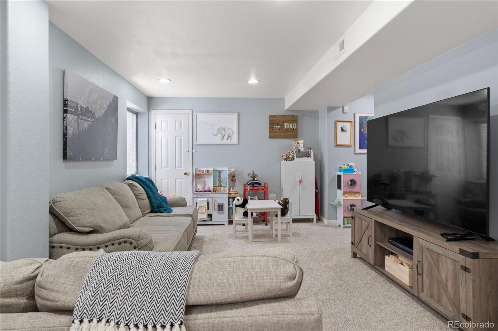 MLS Image #26 for 18565 e berry drive,aurora, Colorado