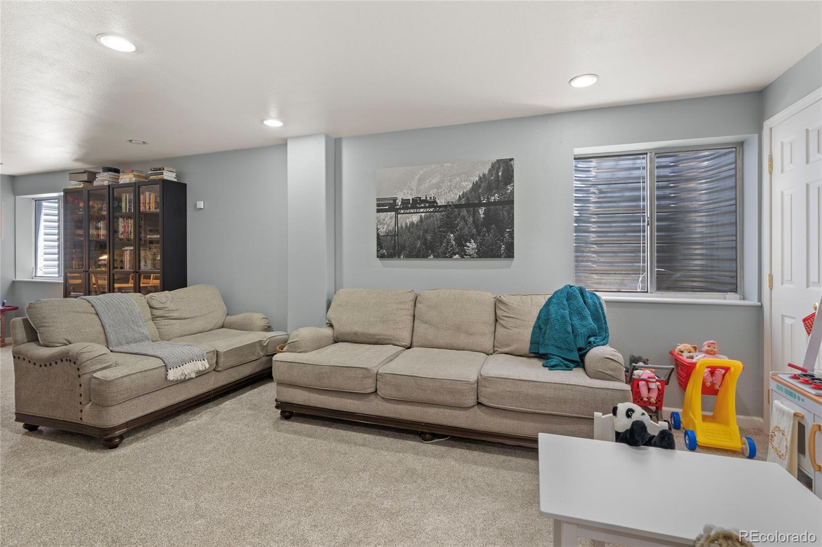MLS Image #27 for 18565 e berry drive,aurora, Colorado