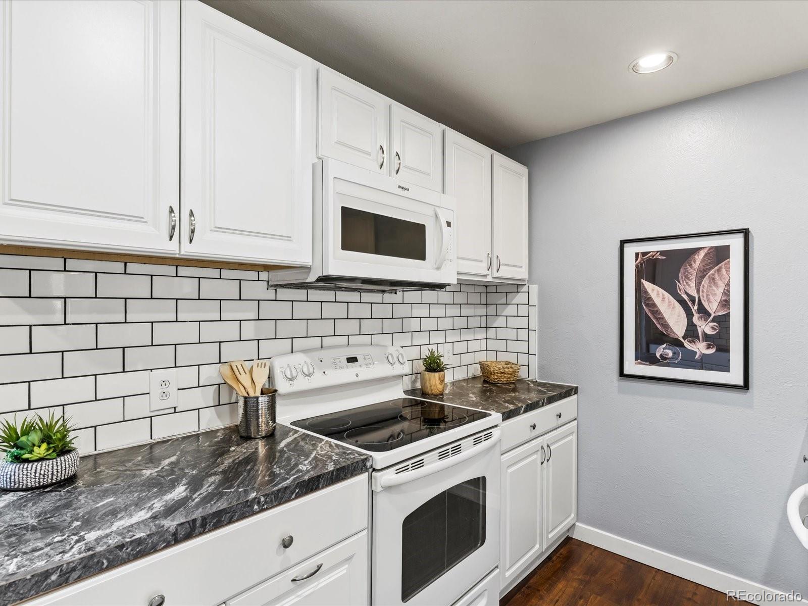 MLS Image #14 for 4365 w ponds circle,littleton, Colorado