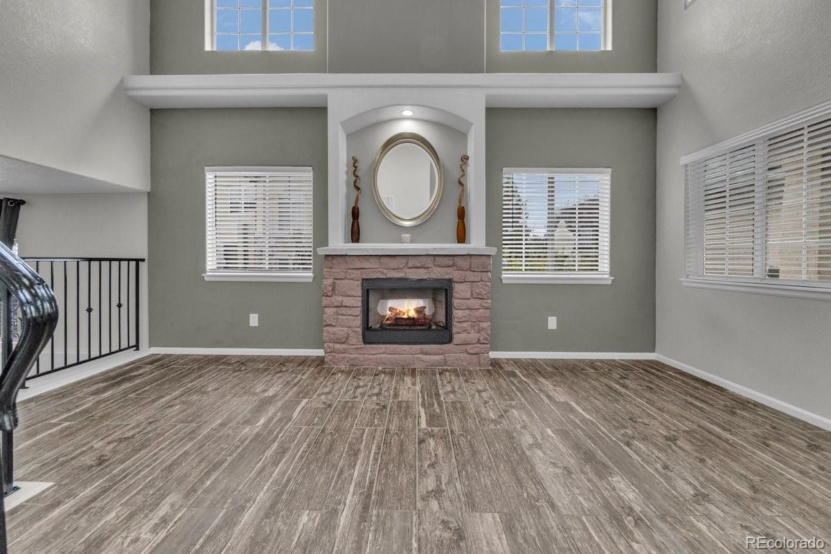 MLS Image #3 for 1425 s chambers road,aurora, Colorado