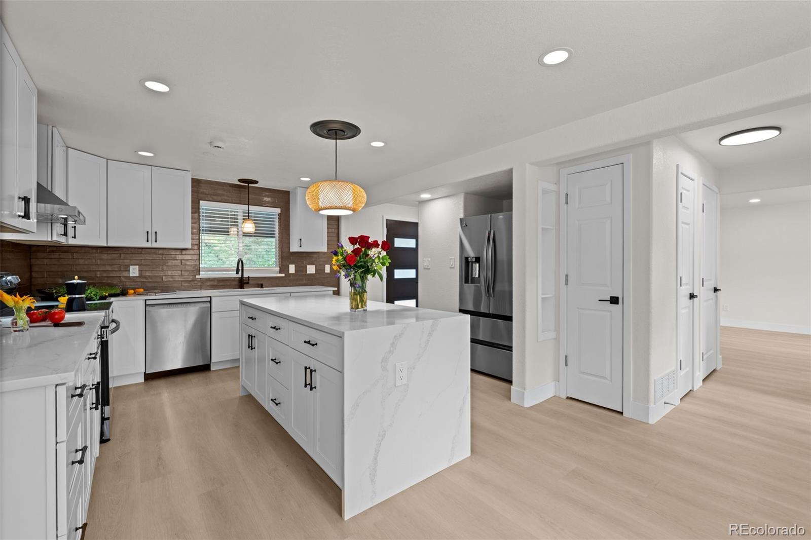 MLS Image #10 for 1779 s monaco parkway,denver, Colorado