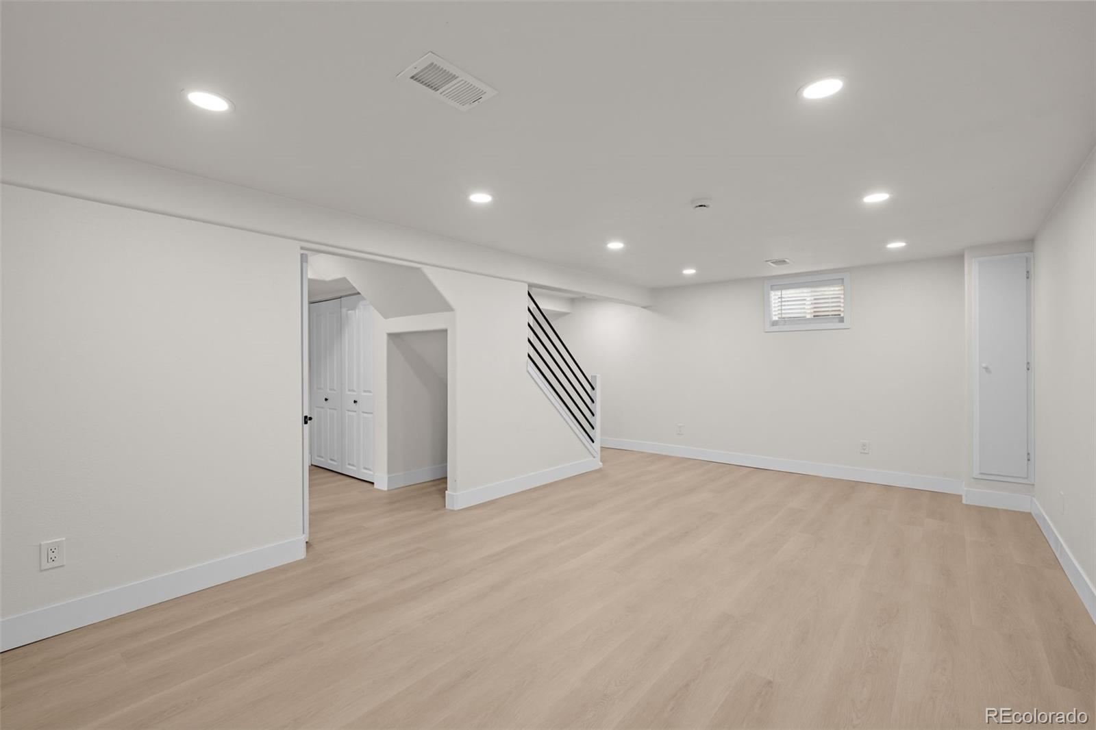 MLS Image #26 for 1779 s monaco parkway,denver, Colorado
