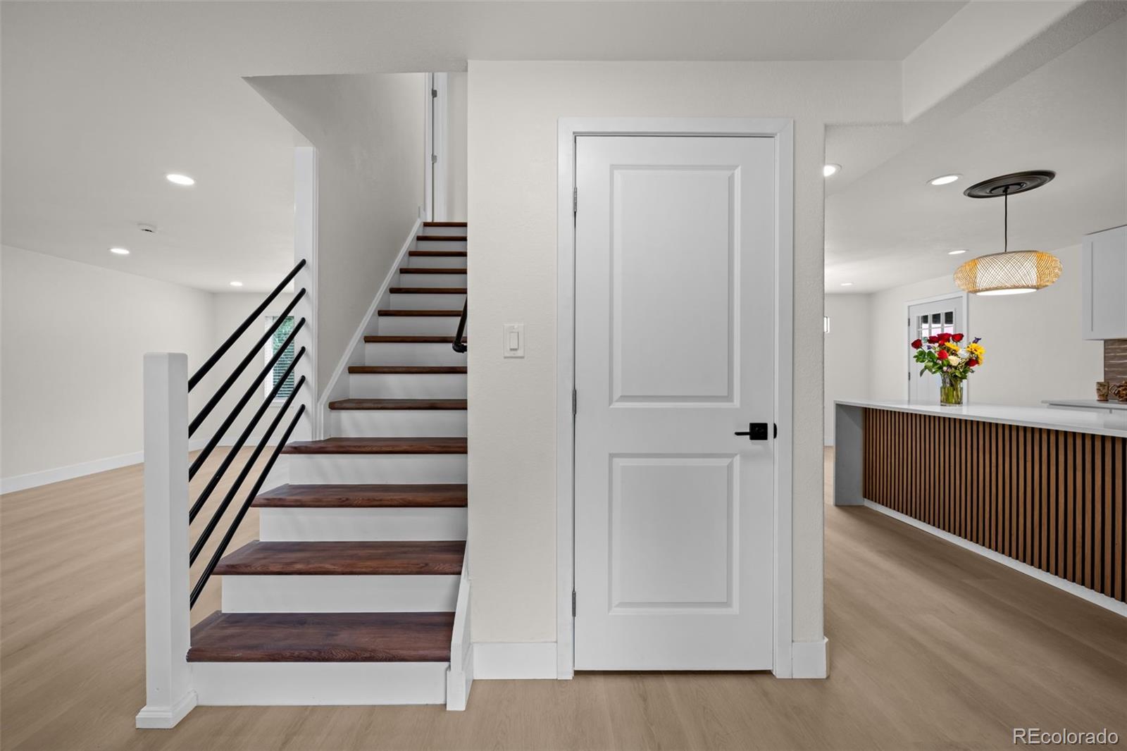 MLS Image #29 for 1779 s monaco parkway,denver, Colorado