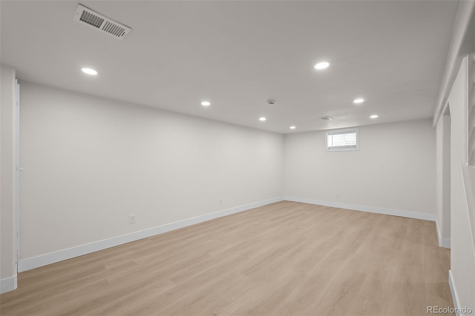 MLS Image #41 for 1779 s monaco parkway,denver, Colorado