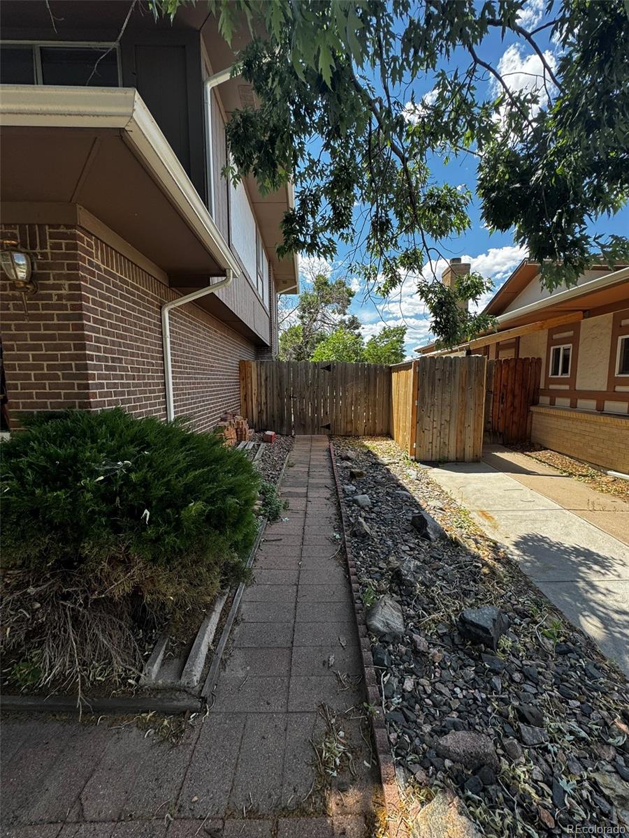 MLS Image #3 for 3085 s pagosa street,aurora, Colorado