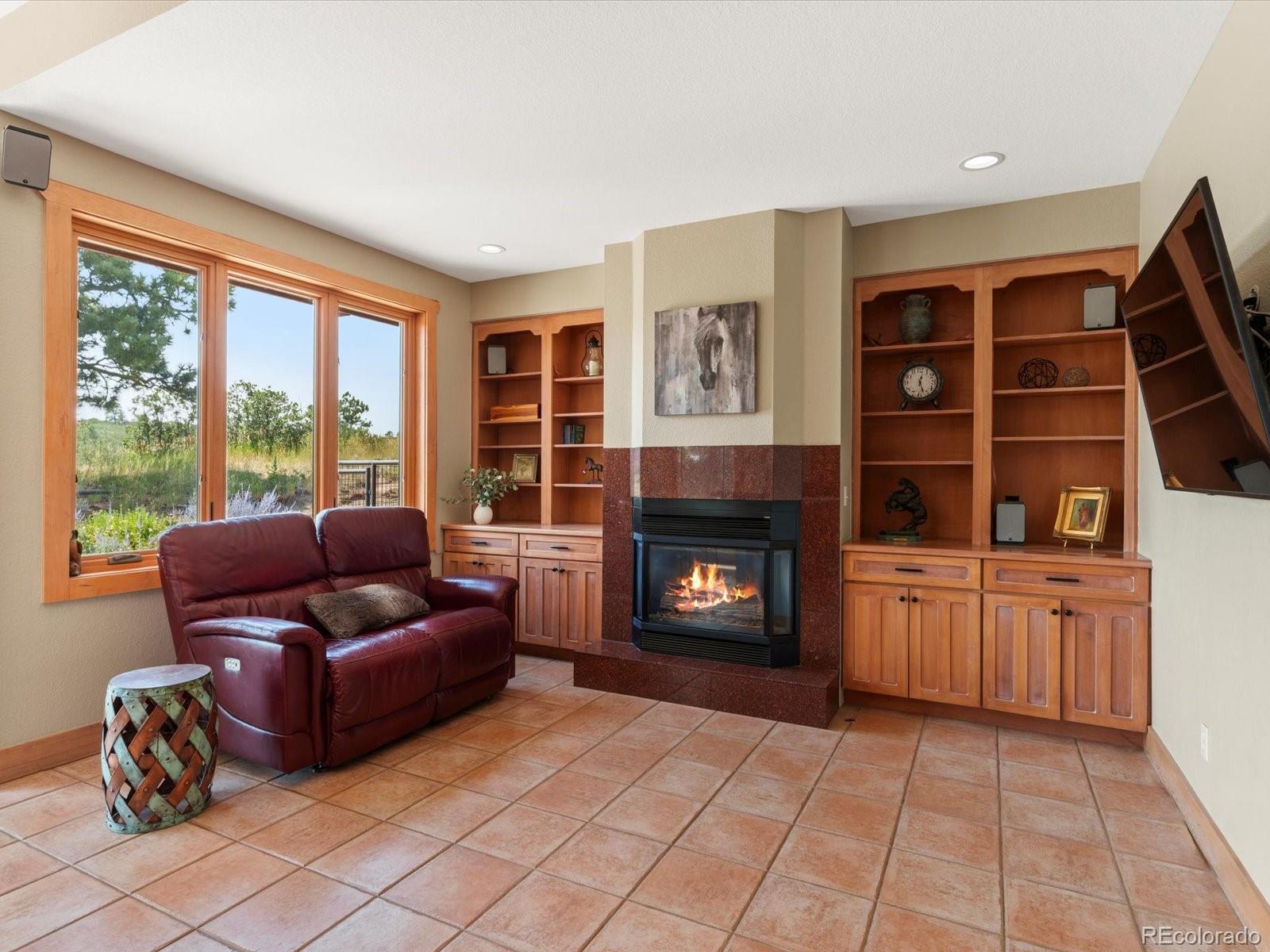 MLS Image #13 for 1611  castle pointe drive,castle rock, Colorado