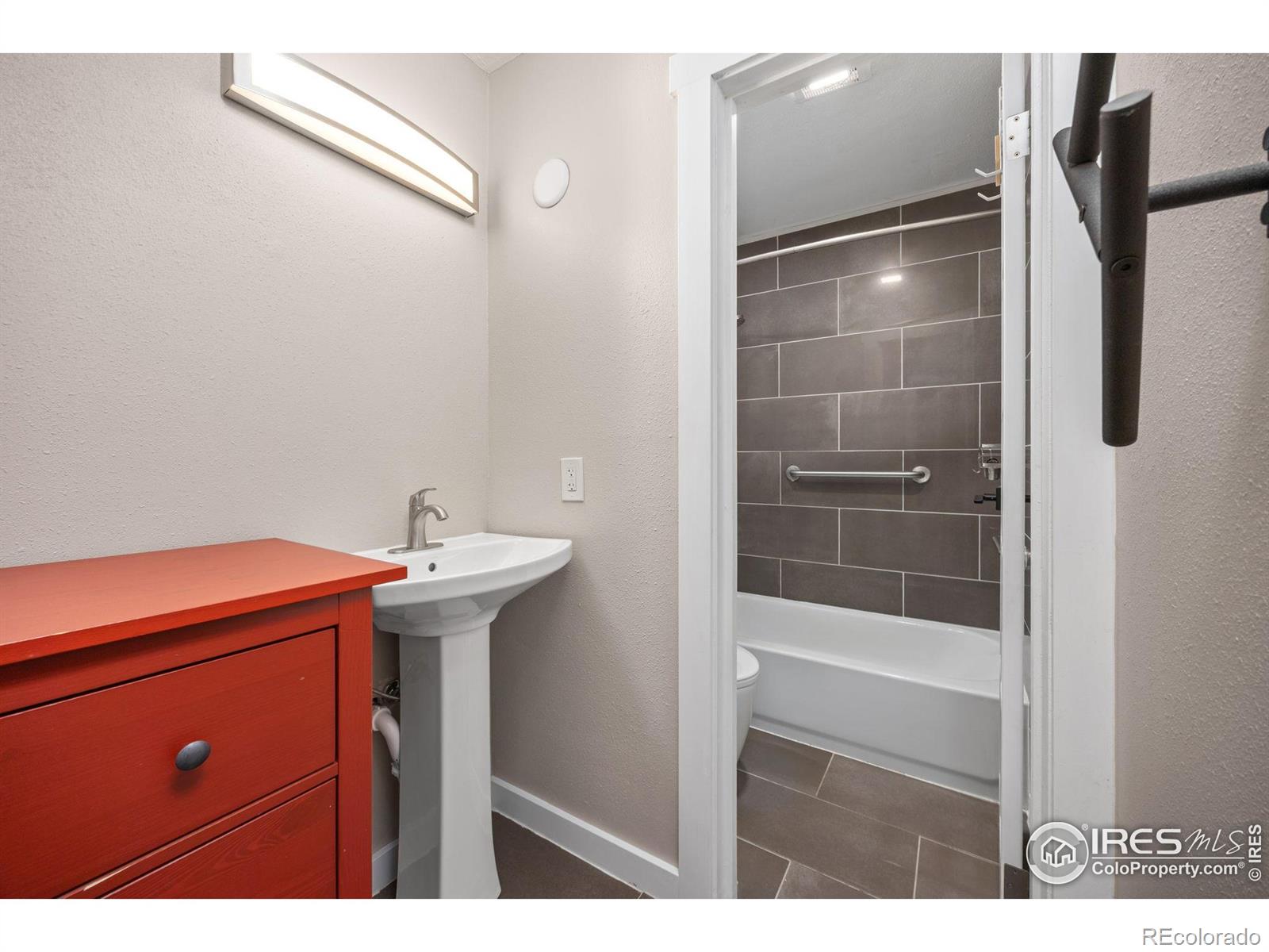 MLS Image #12 for 512 e monroe drive,fort collins, Colorado