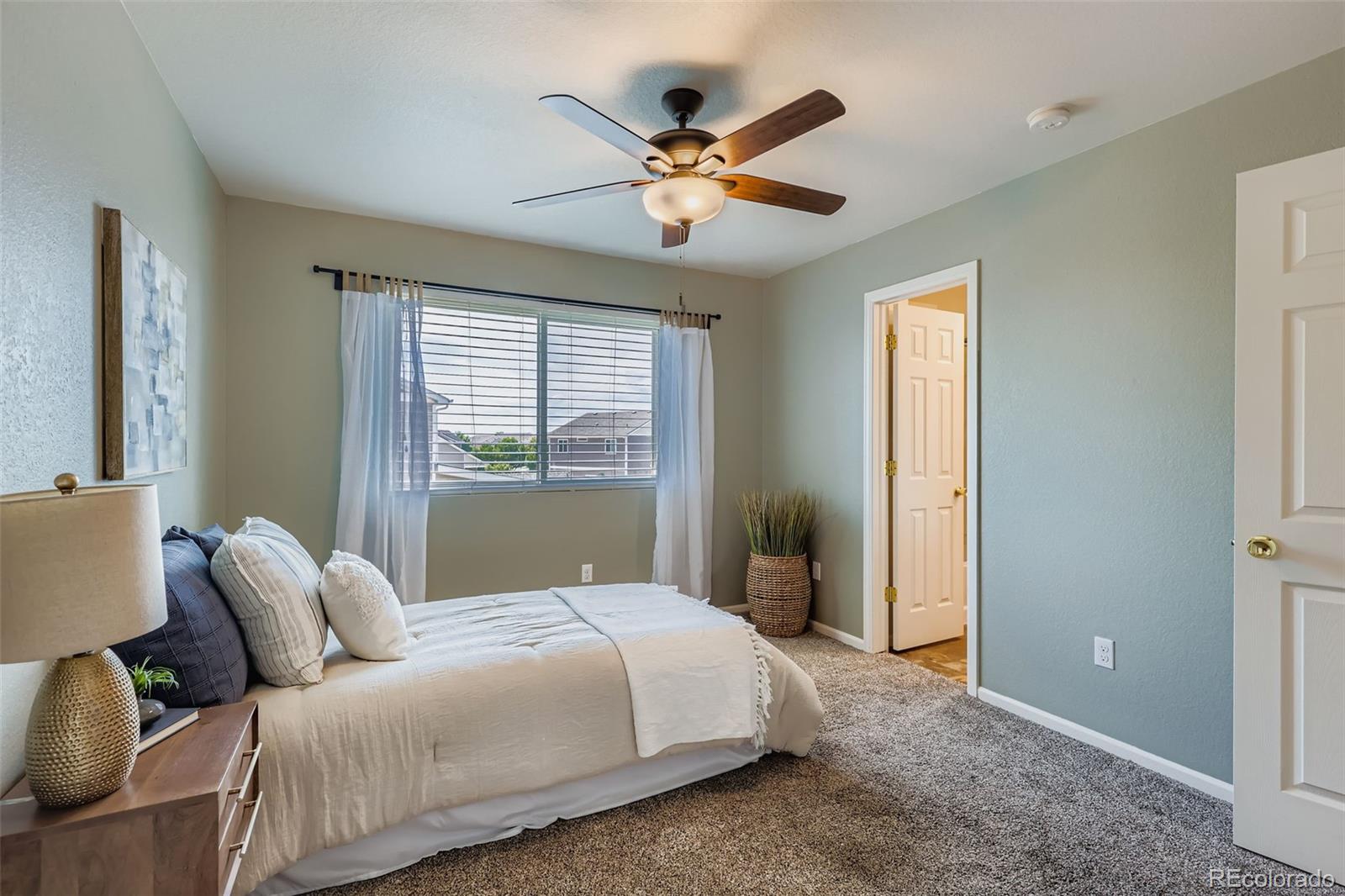 MLS Image #17 for 20768  randolph place,denver, Colorado