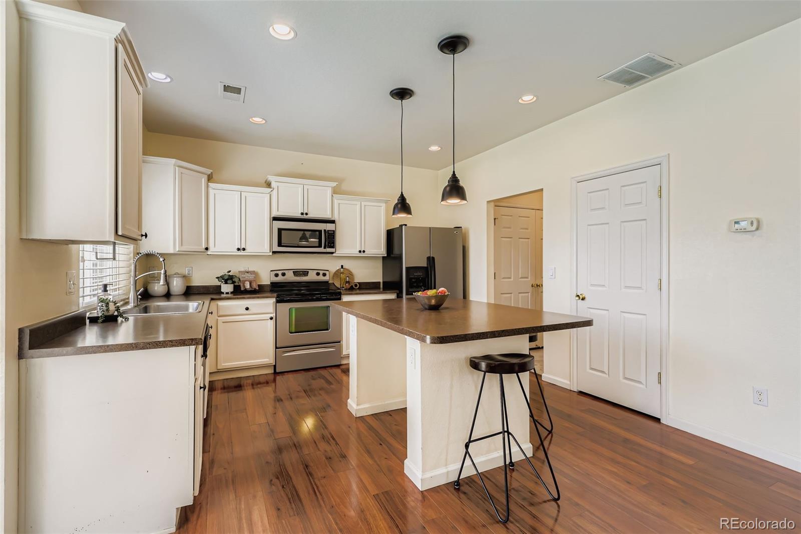 MLS Image #8 for 20768  randolph place,denver, Colorado