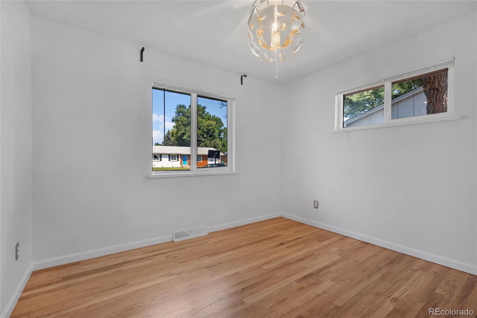 MLS Image #21 for 936 s jersey street,denver, Colorado