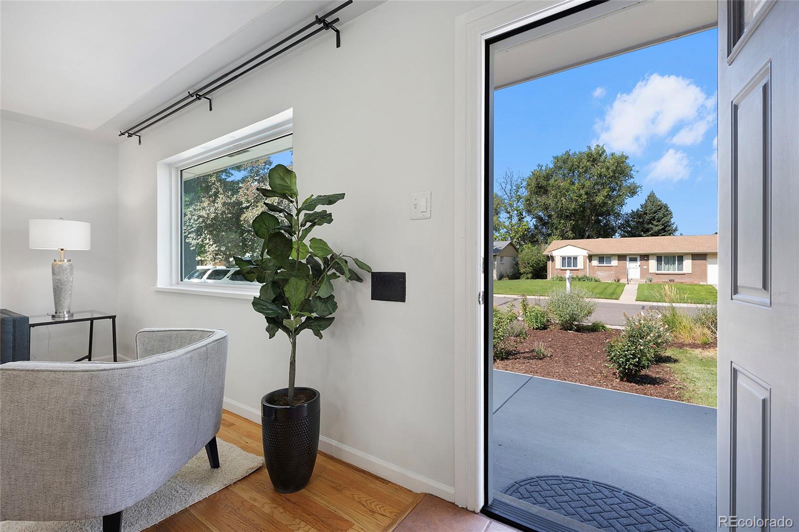 MLS Image #5 for 936 s jersey street,denver, Colorado