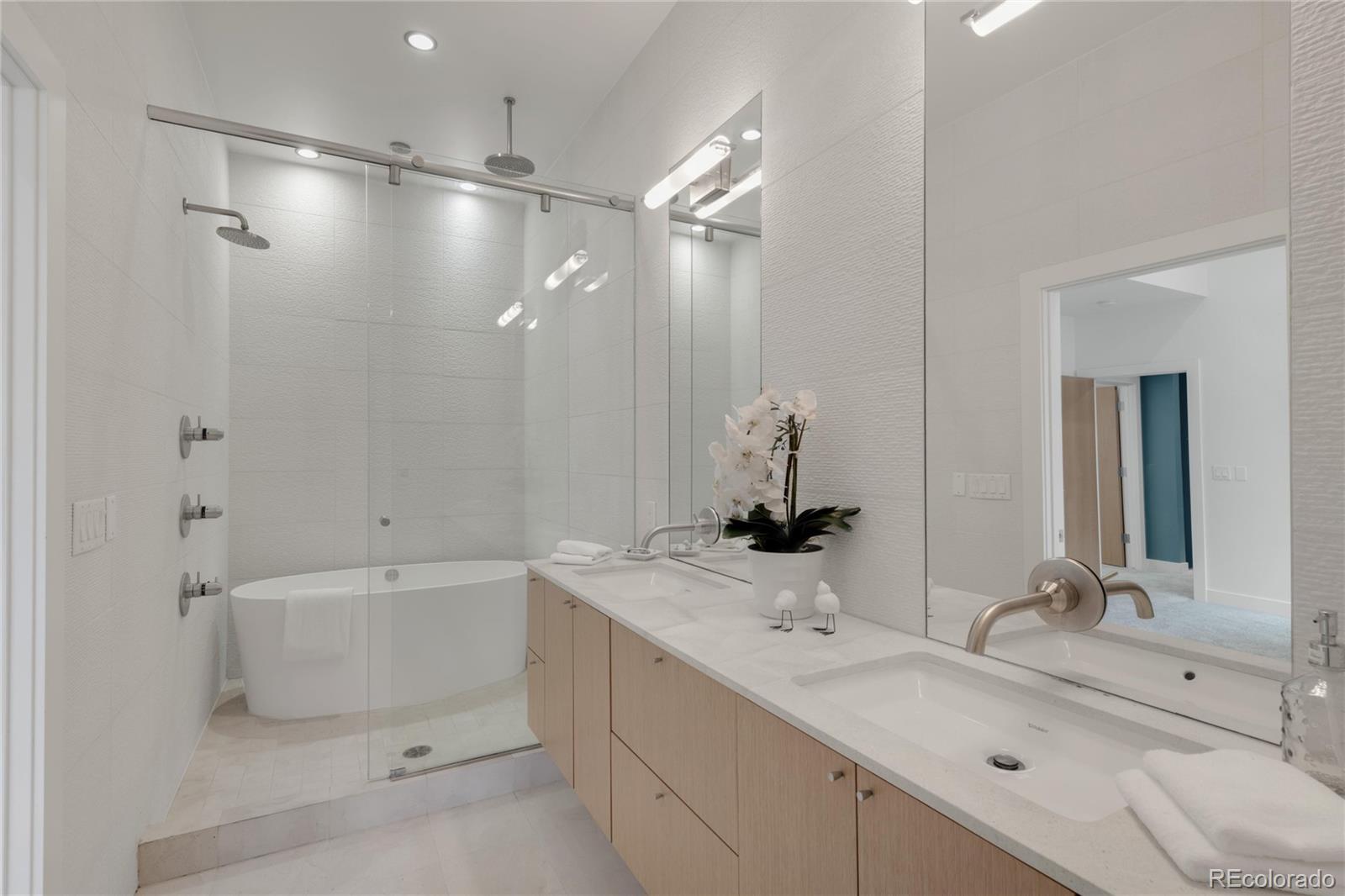 MLS Image #24 for 2314 s university boulevard,denver, Colorado