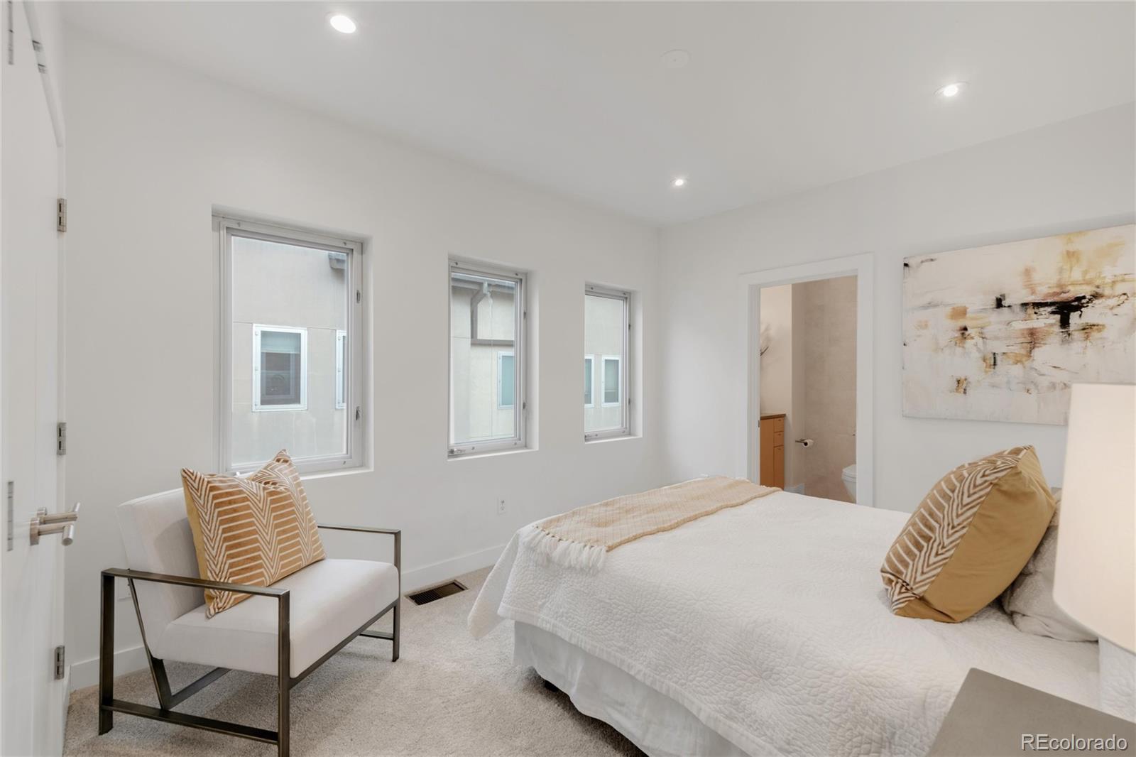 MLS Image #26 for 2314 s university boulevard,denver, Colorado