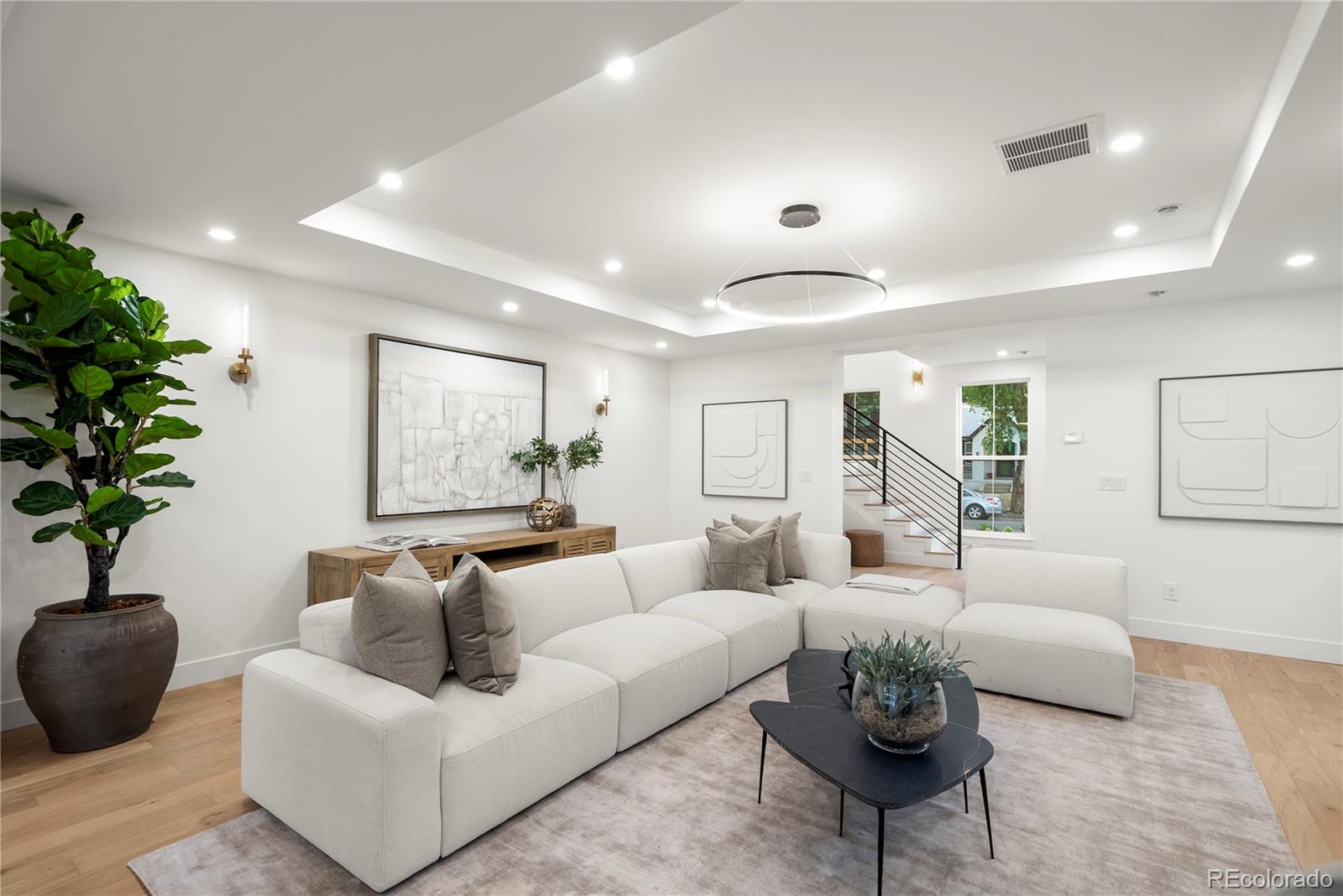 MLS Image #10 for 2360 s acoma street,denver, Colorado
