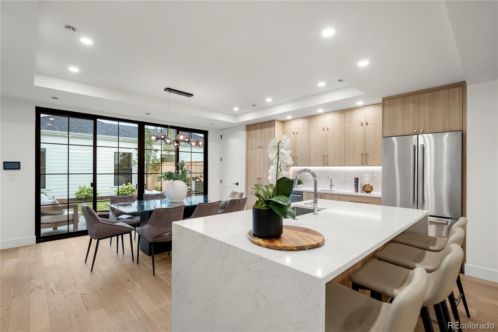 MLS Image #13 for 2360 s acoma street,denver, Colorado