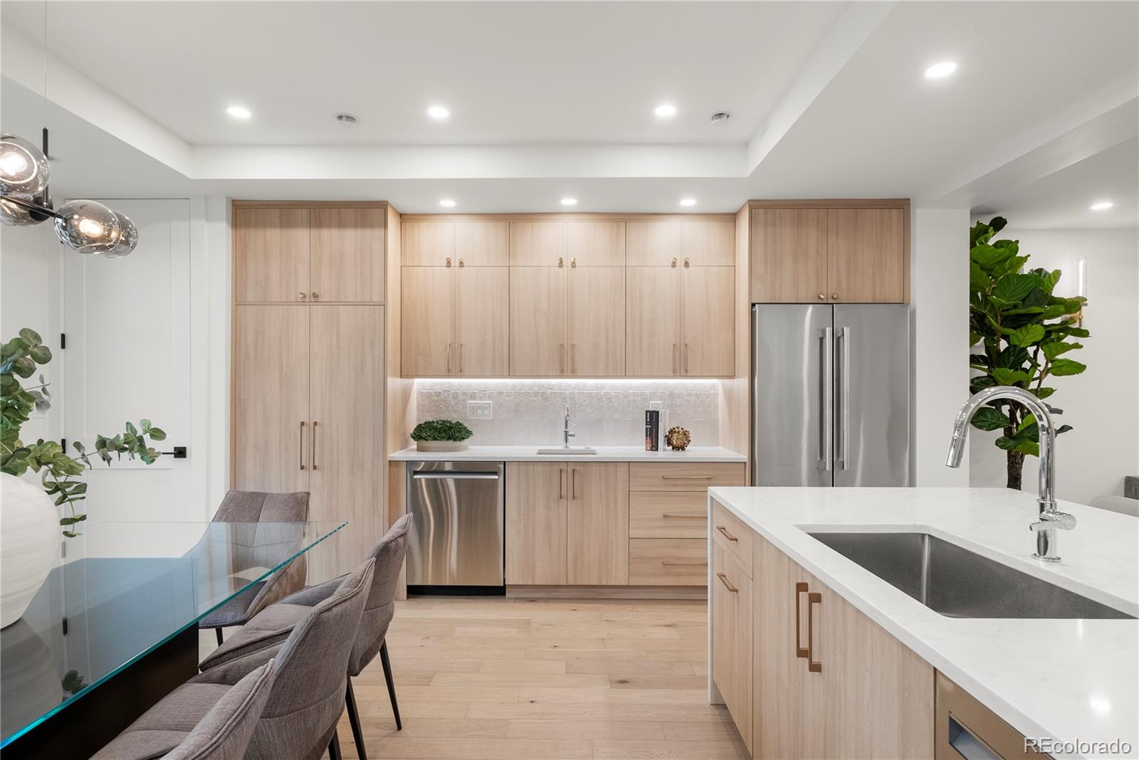 MLS Image #15 for 2360 s acoma street,denver, Colorado