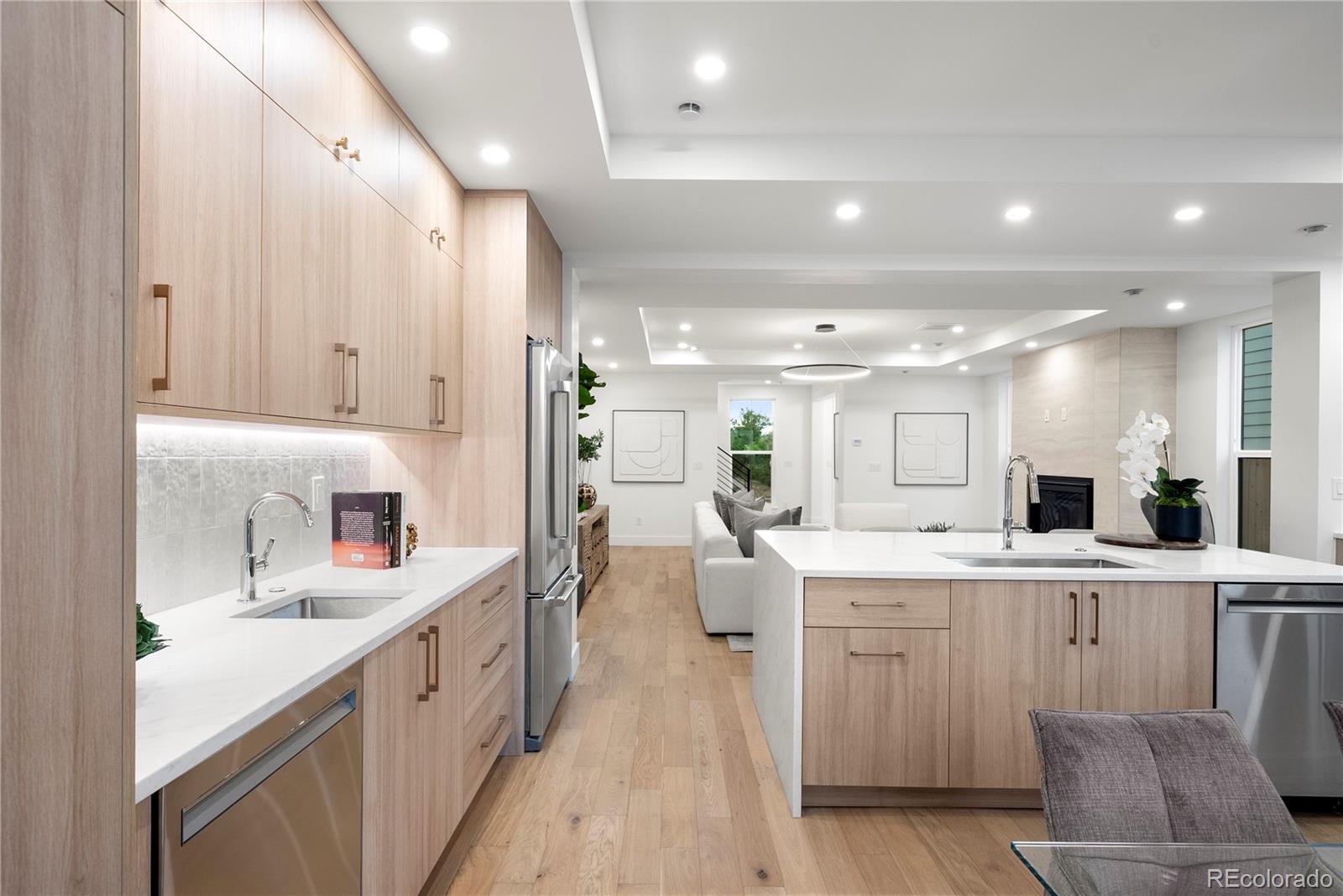 MLS Image #17 for 2360 s acoma street,denver, Colorado