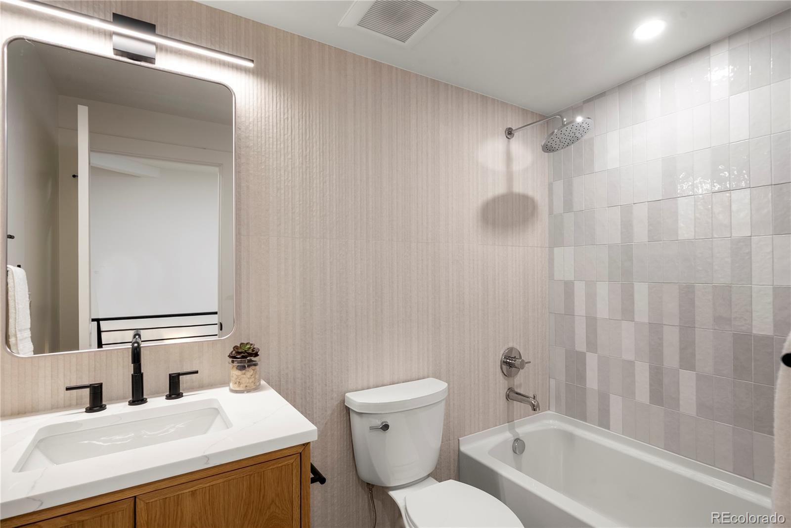 MLS Image #33 for 2360 s acoma street,denver, Colorado