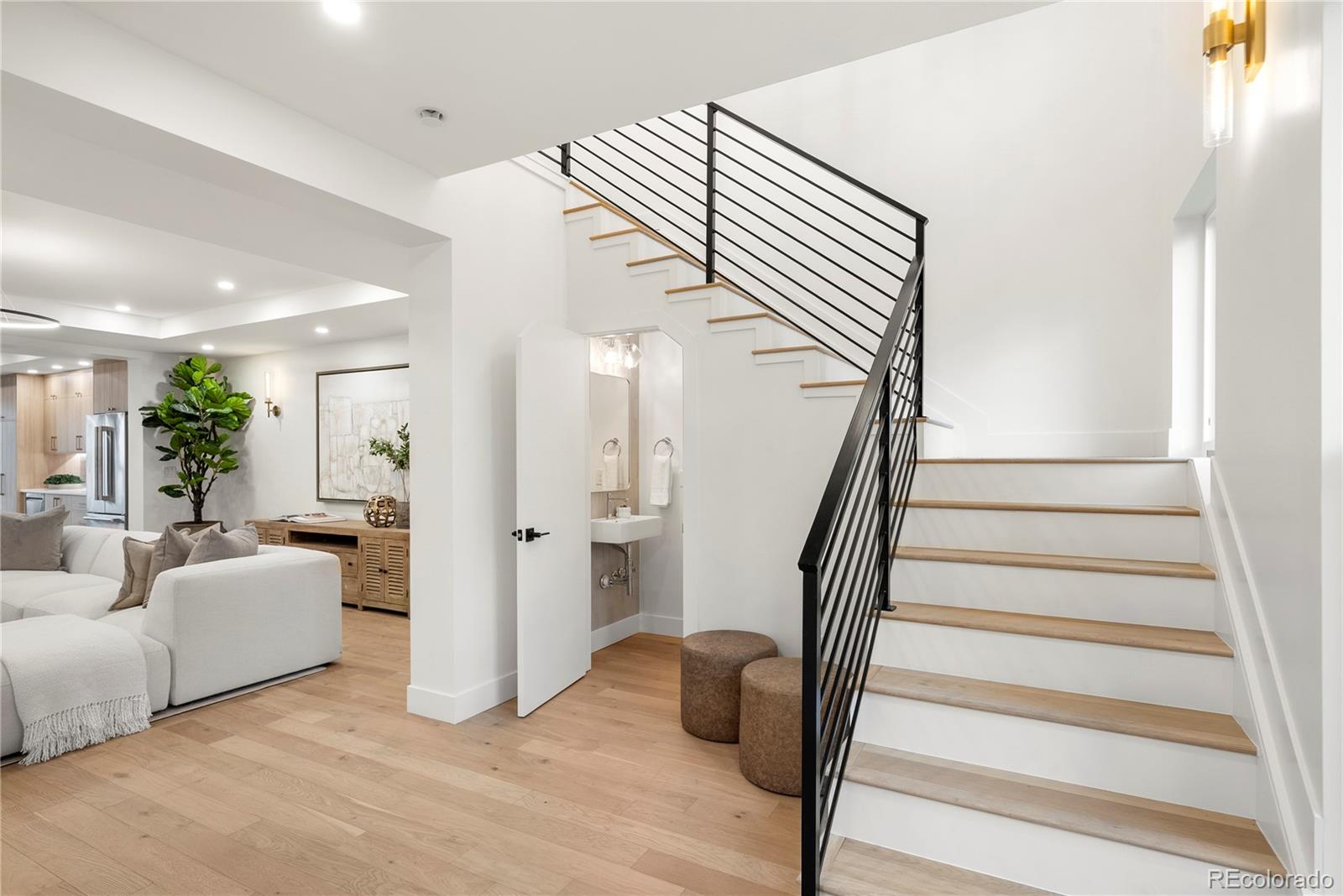 MLS Image #5 for 2360 s acoma street,denver, Colorado