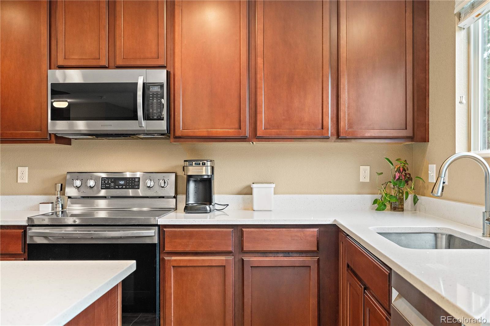MLS Image #8 for 1949 w 52nd place,denver, Colorado