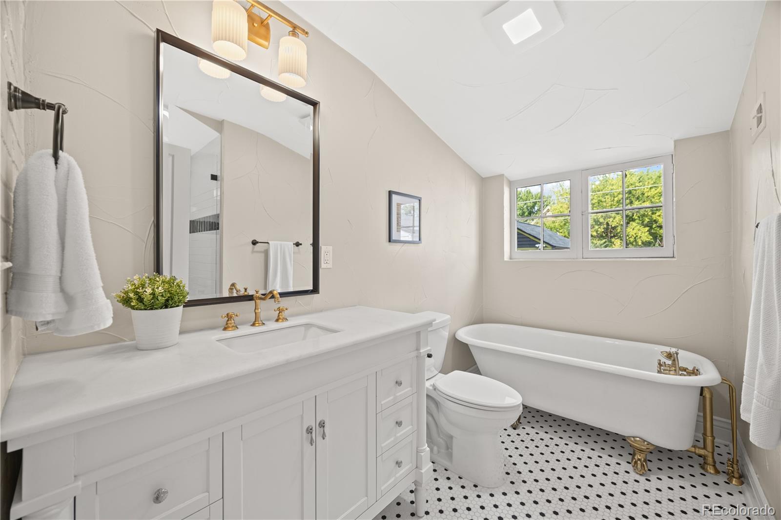 MLS Image #15 for 515 s washington street,denver, Colorado