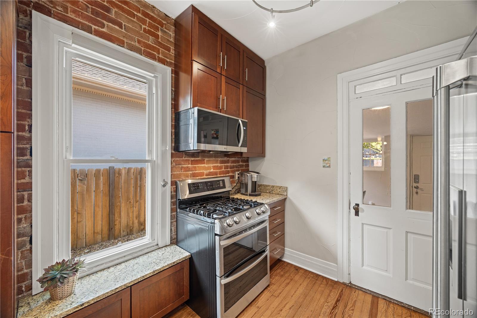 MLS Image #21 for 515 s washington street,denver, Colorado