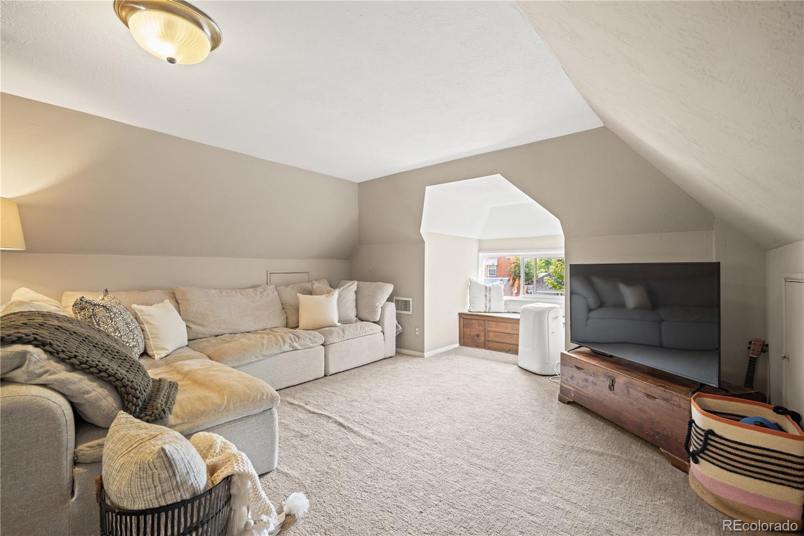 MLS Image #23 for 515 s washington street,denver, Colorado