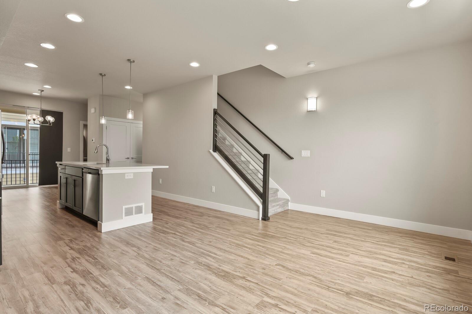 MLS Image #7 for 6731 s tempe court,aurora, Colorado