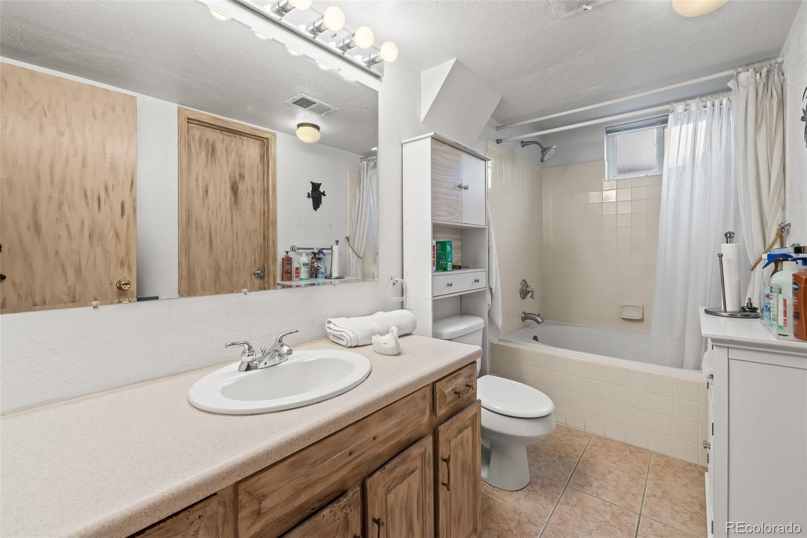 MLS Image #15 for 561 s niagara street,denver, Colorado