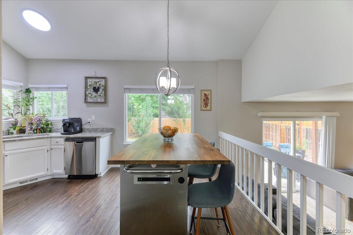 MLS Image #12 for 5543 s yank court,littleton, Colorado