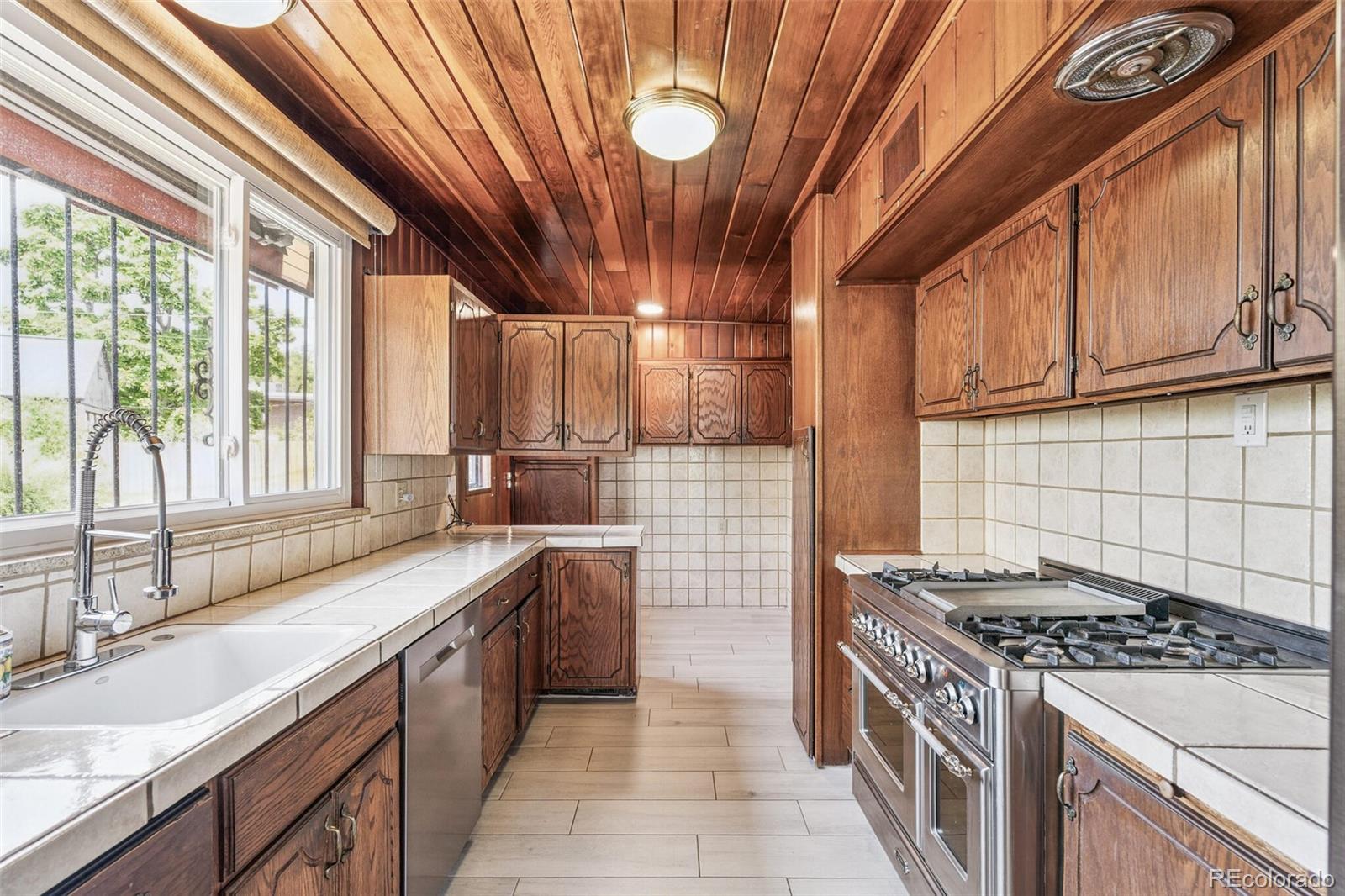 MLS Image #14 for 2517  vrain street,denver, Colorado