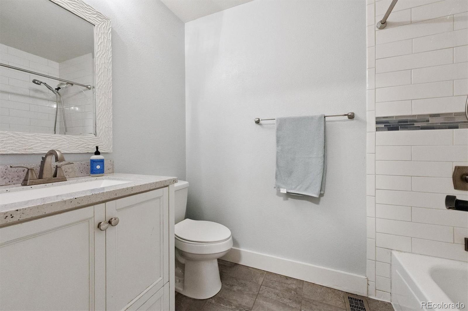 MLS Image #17 for 19492 e amherst drive,aurora, Colorado