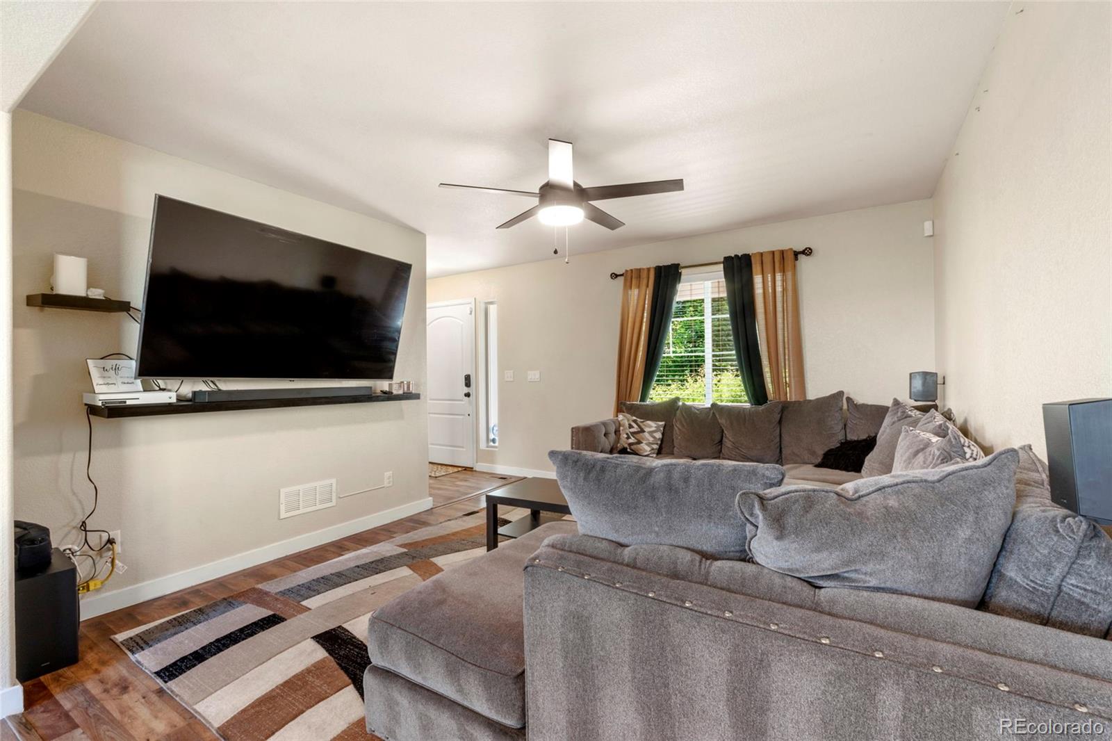MLS Image #3 for 26010 e byers place,aurora, Colorado