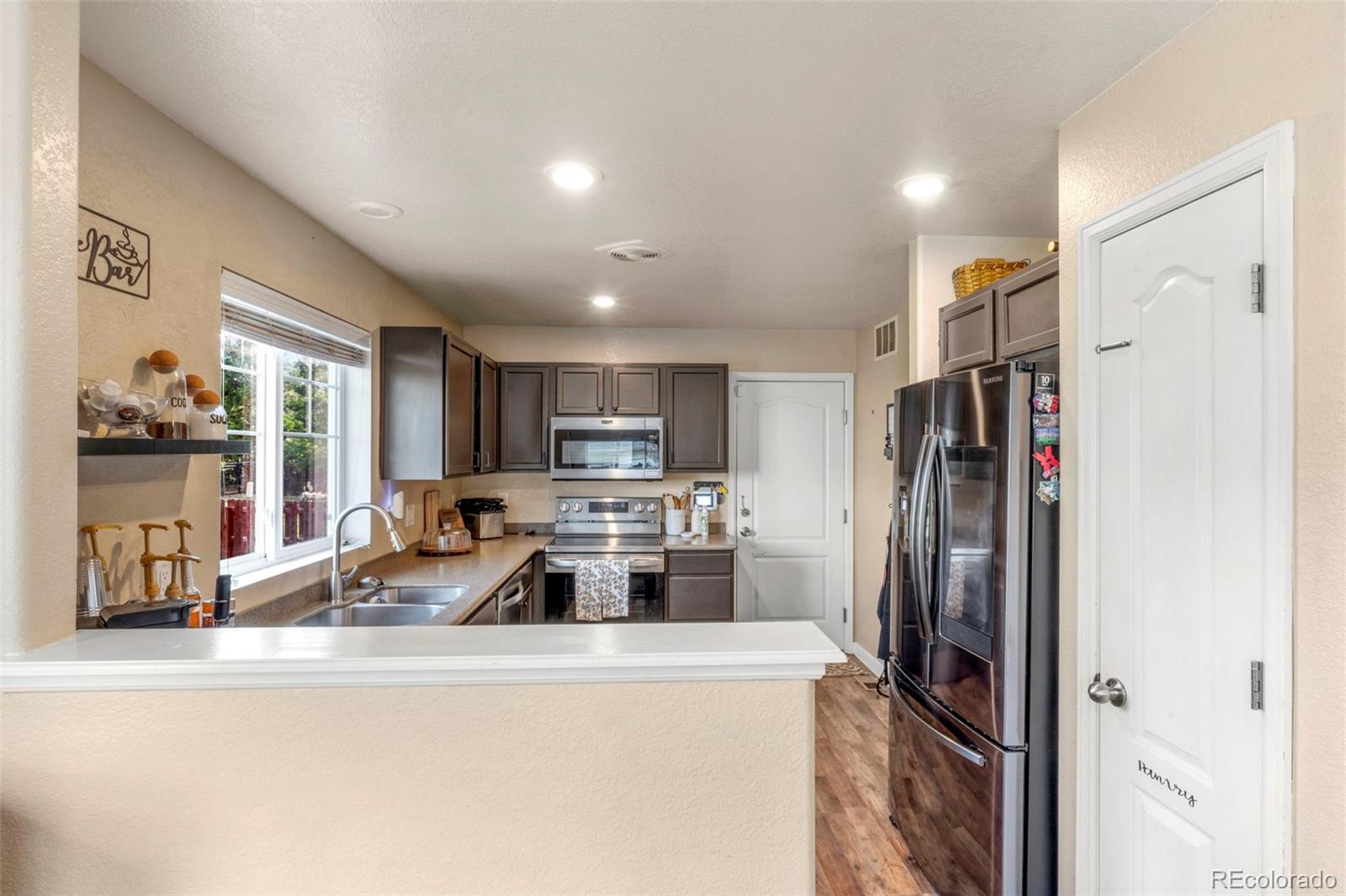 MLS Image #6 for 26010 e byers place,aurora, Colorado