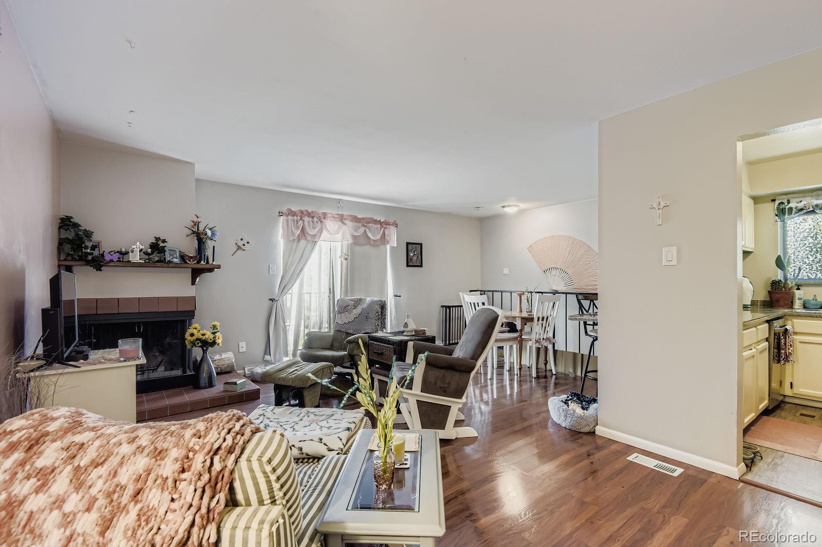 MLS Image #1 for 1250 s monaco parkway,denver, Colorado