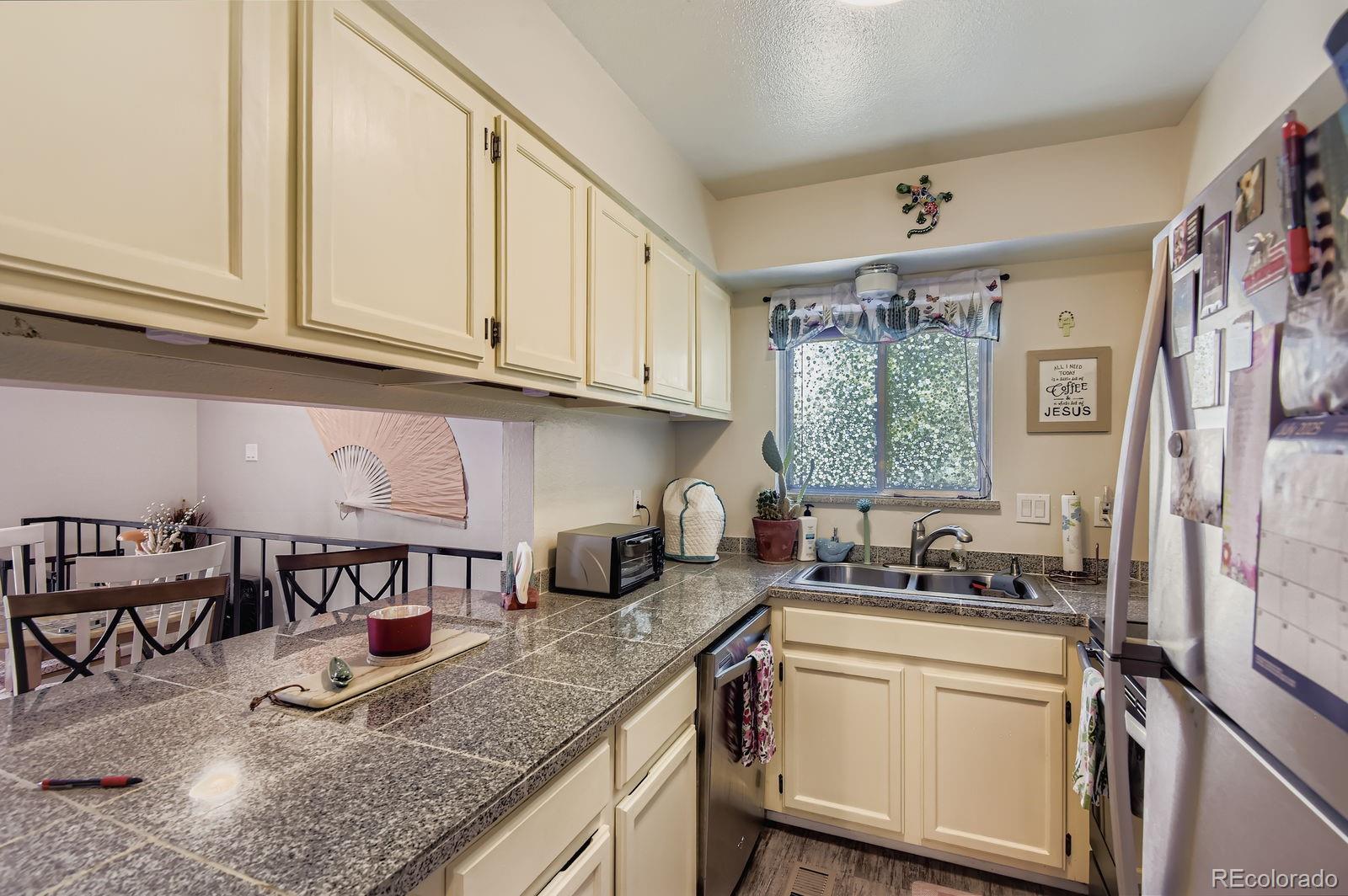 MLS Image #2 for 1250 s monaco parkway,denver, Colorado