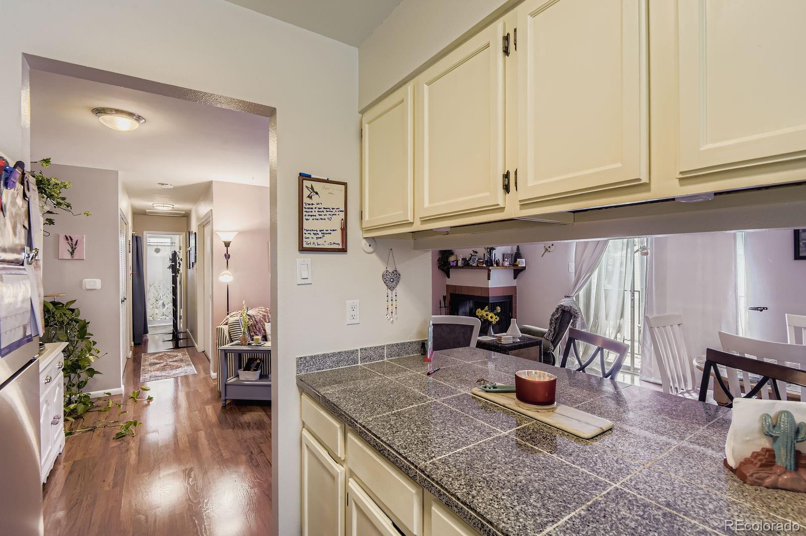 MLS Image #4 for 1250 s monaco parkway,denver, Colorado
