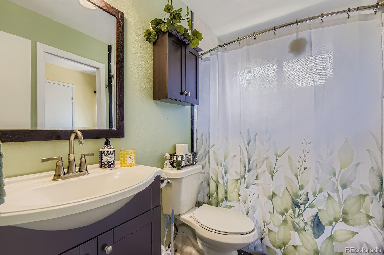 MLS Image #8 for 1250 s monaco parkway,denver, Colorado