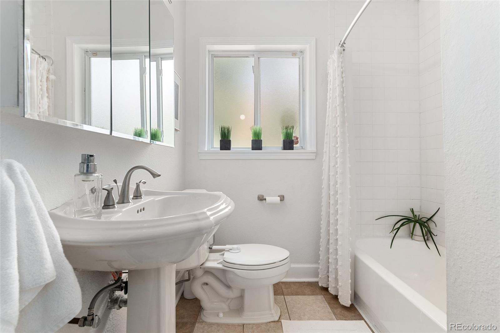 MLS Image #14 for 1400  glencoe street,denver, Colorado