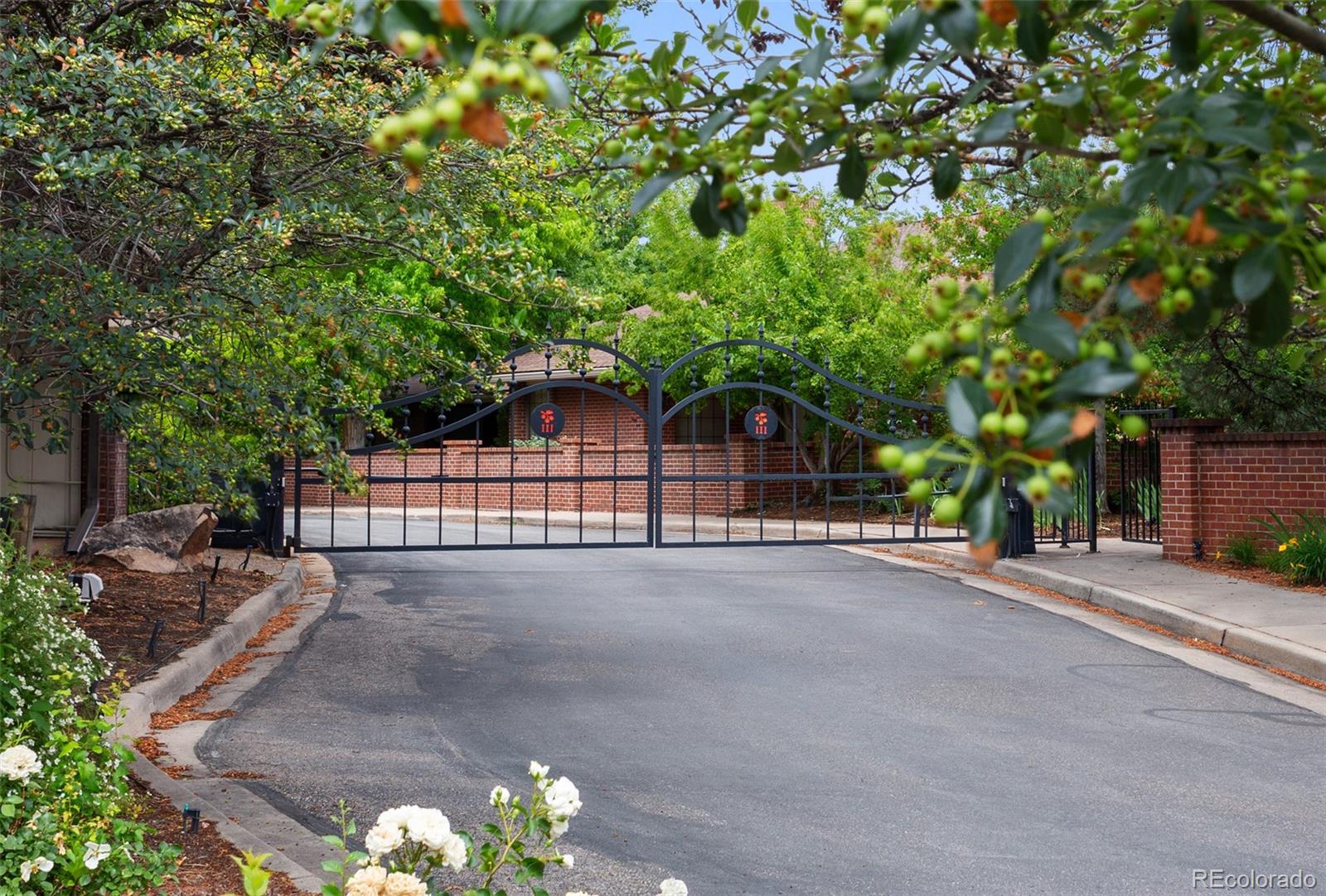 MLS Image #39 for 2800 s university boulevard,denver, Colorado