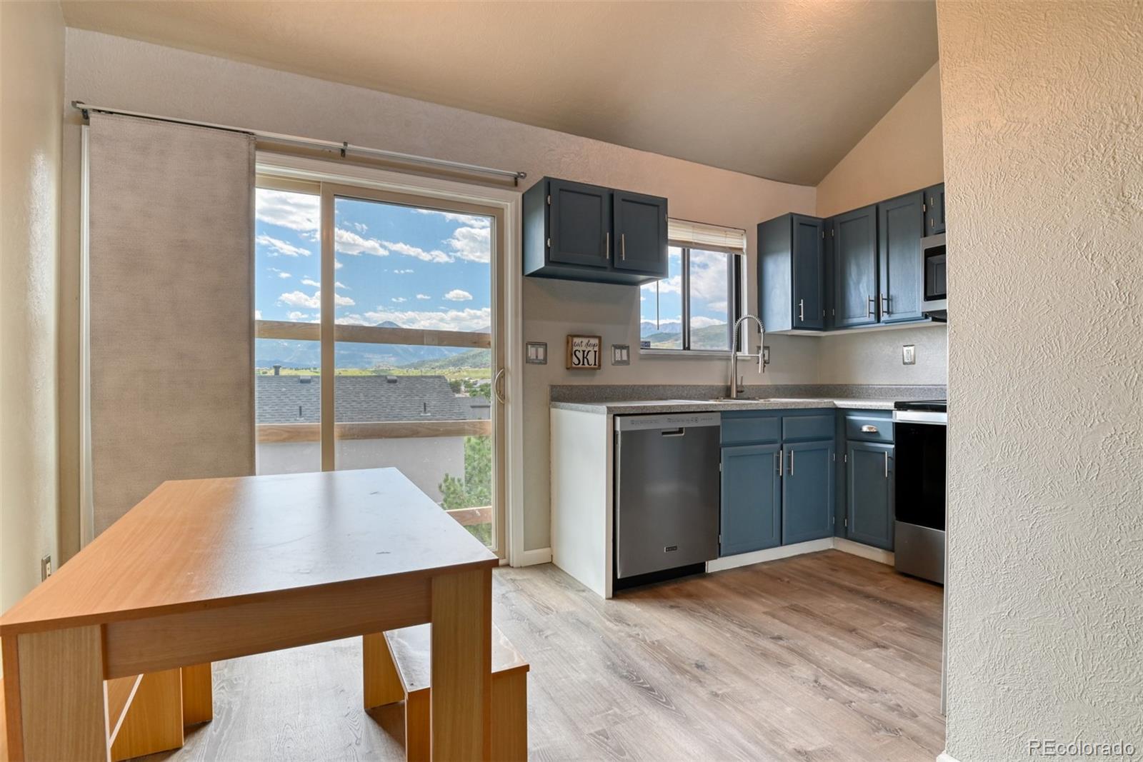 MLS Image #6 for 1420  territory trail,colorado springs, Colorado