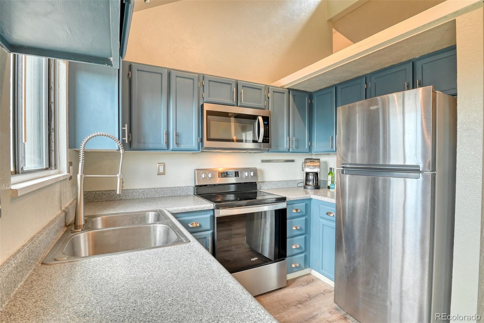 MLS Image #8 for 1420  territory trail,colorado springs, Colorado